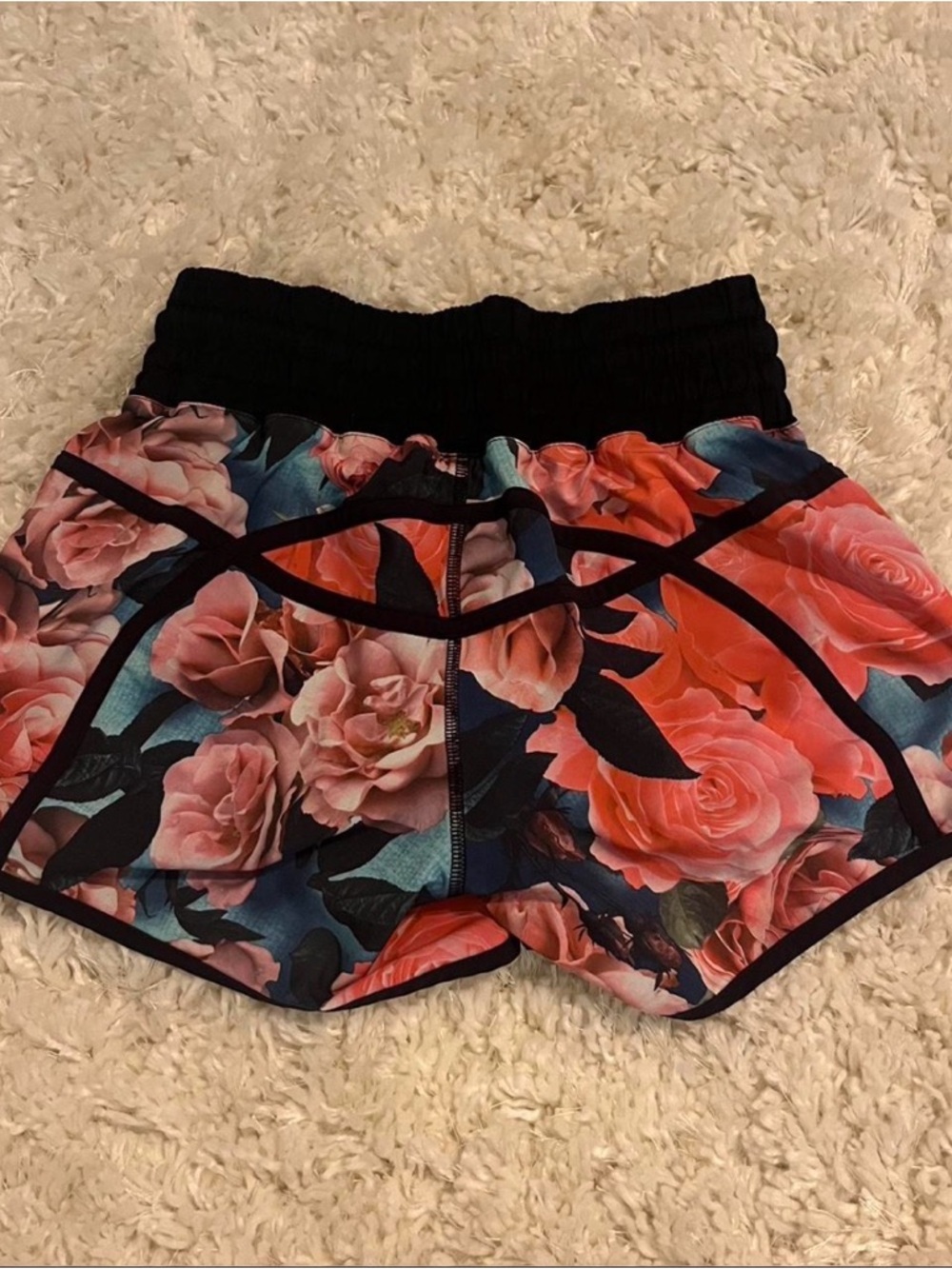Lululemon vintage floral print speed up shorts